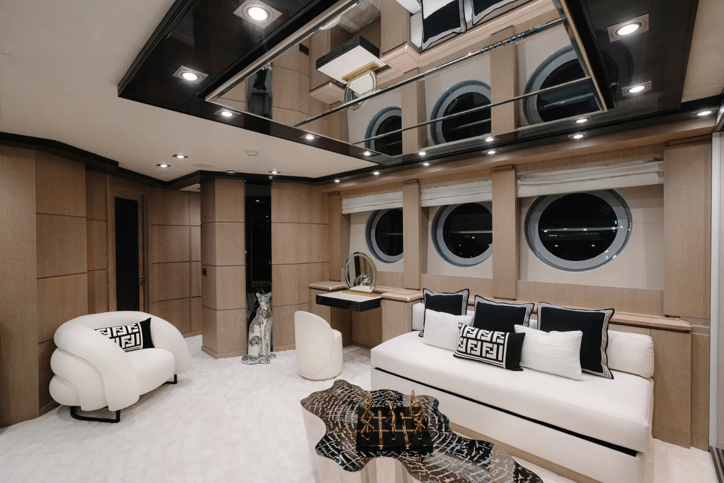 Yacht Gallery Image